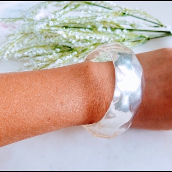 Chunky Lucite Bangle Bracelet - Picture 5 of 5